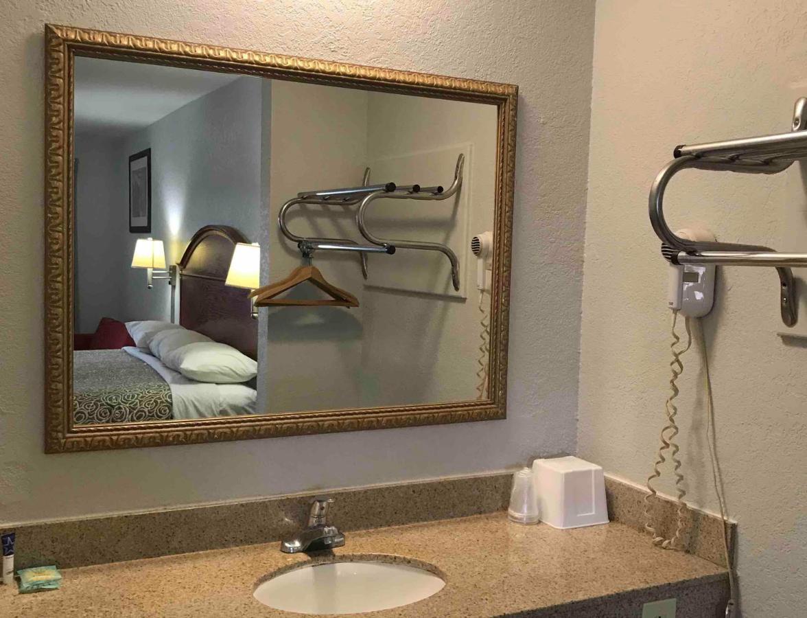 Walnut Inn - Checotah Экстерьер фото